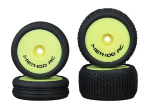 Method RC METHOD NITRAGRIP 1/24 BUGGY TY RES F/R ON 7MM HEX YELLOW (4)