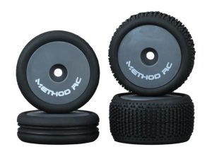 Method RC METHOD NITRAGRIP 1/24 BUGGY TYRES F/R ON 7MM HEX GREY (4)
